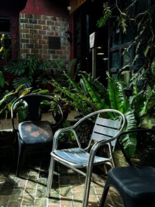 How to Create a Cosy and Inviting Outdoor Seating Area in Your Garden