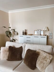 Tips for Creating a Cosy and Inviting Living Room Space at Home