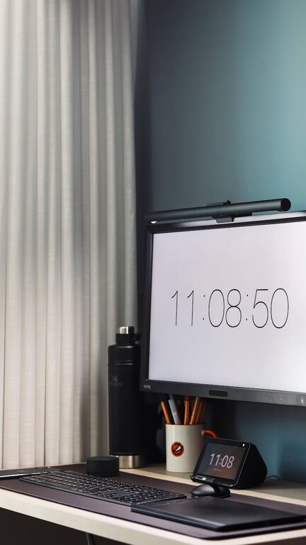 Top Tips for Maintaining a Tidy and Organised Home Office Space